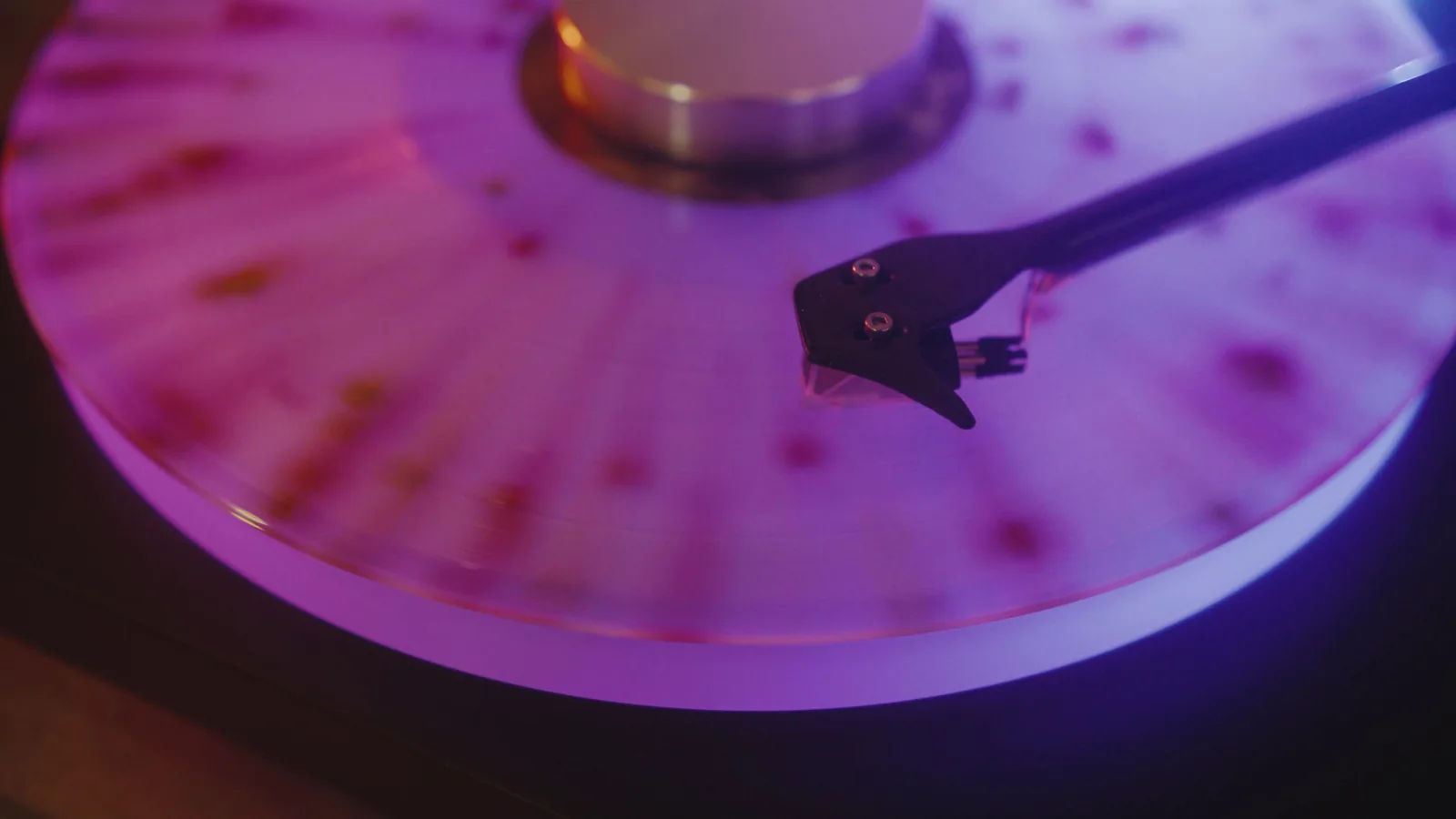 A Practical Guide To A Turntable And Speaker Setup That Is Easy To Live With cover image
