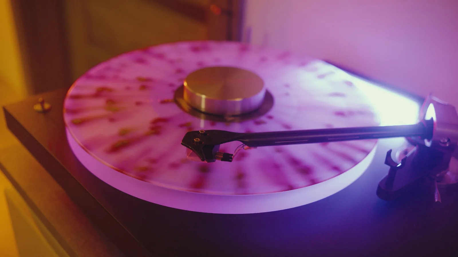 Common Mistakes When Setting Up A Turntable And Speaker Setup That Is Easy To Live With cover image
