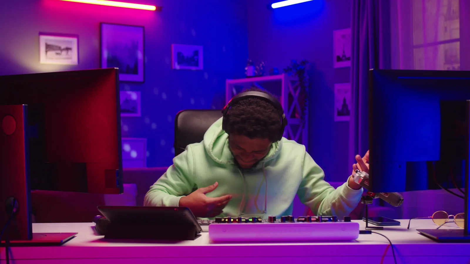 How To Plan A Music Streaming Setup That Keeps A Personal Collection Easy To Find cover image